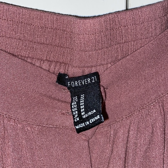 NWOT Forever 21 buttoned down pink skirt - Picture 4 of 5